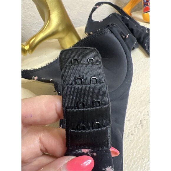 Victoria's Secret Bra 32C Wear Everywhere T-Shirt Black w/ Black Lining Women’s - Picture 3 of 6